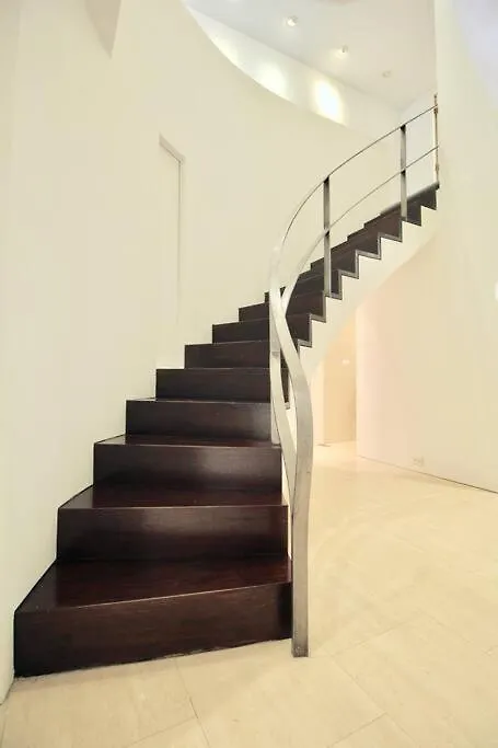 Private Townhome Near Un New York 0*,