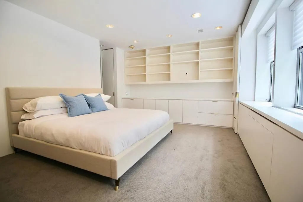Private Townhome Near Un New York