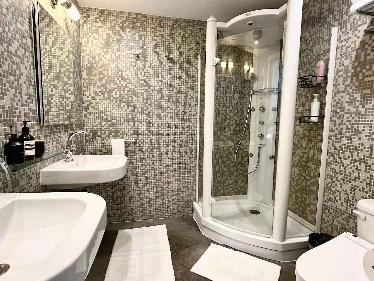 Private Townhome Near Un New York United States