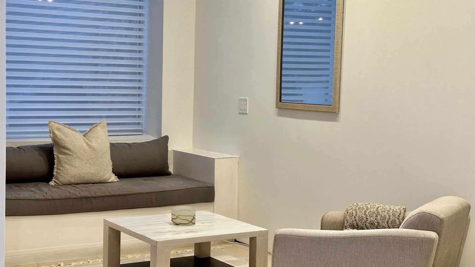 Private Townhome Near Un New York United States