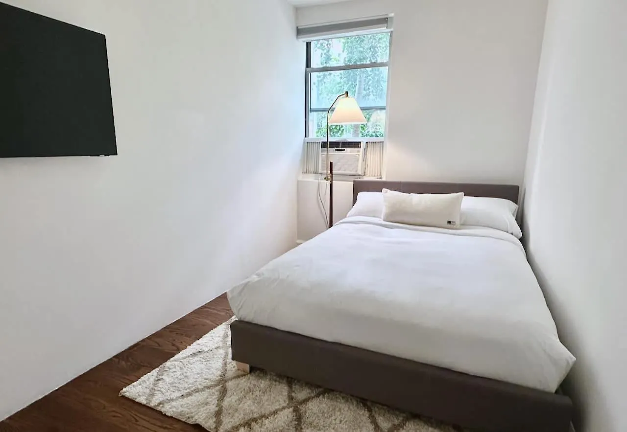 Private Townhome Near Un New York 0*,  USA